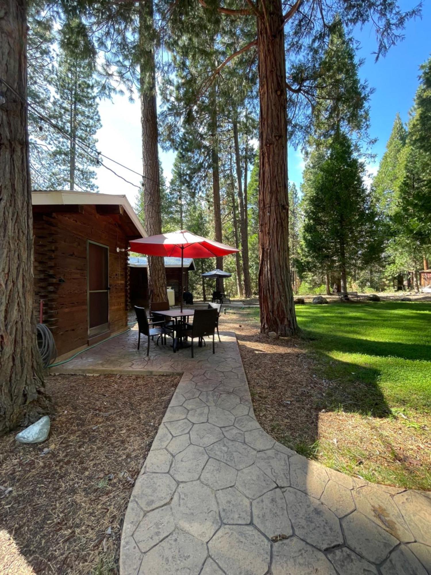Sierra Sky Lodge Sloat エクステリア 写真