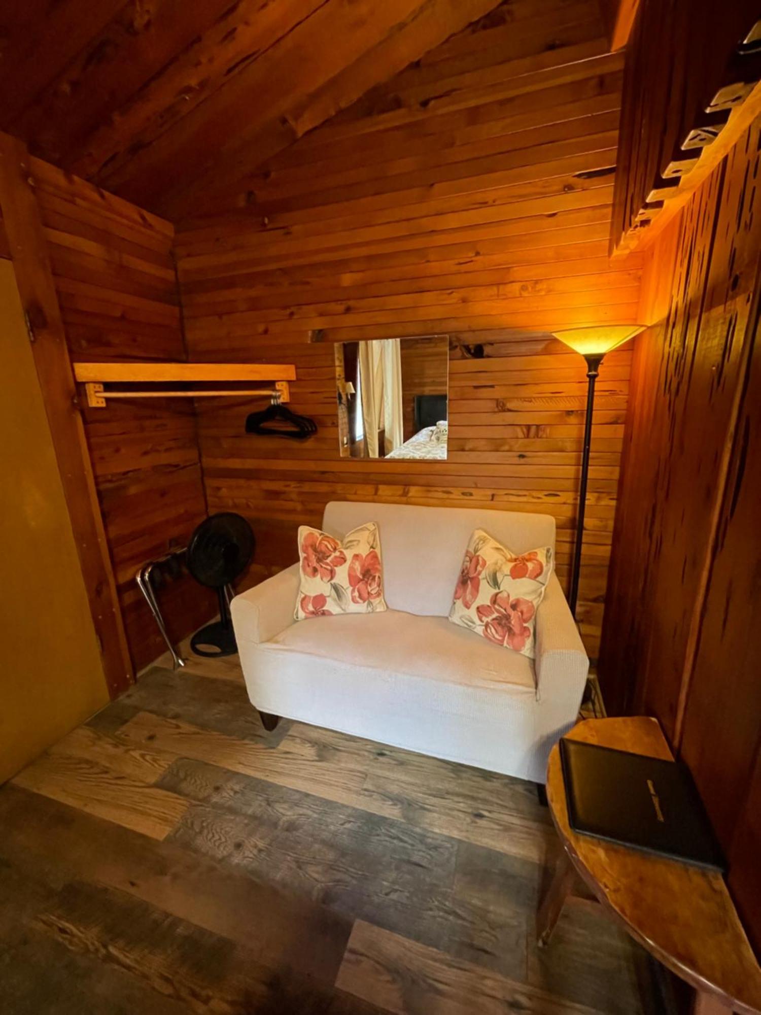 Sierra Sky Lodge Sloat エクステリア 写真