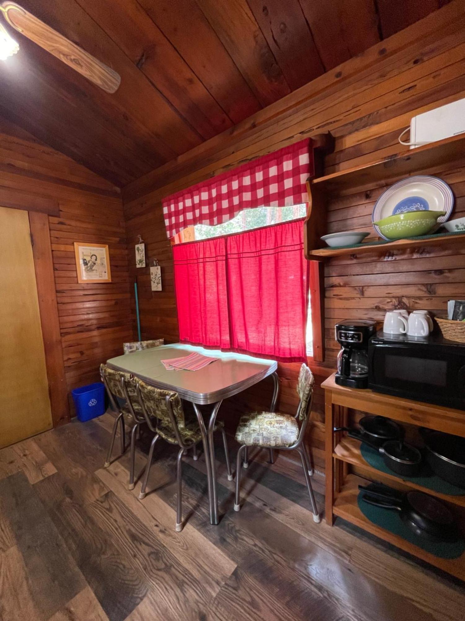 Sierra Sky Lodge Sloat エクステリア 写真